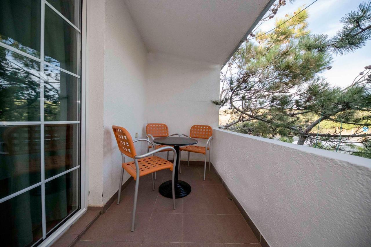 Guesthouse Sime Kolan Bagian luar foto
