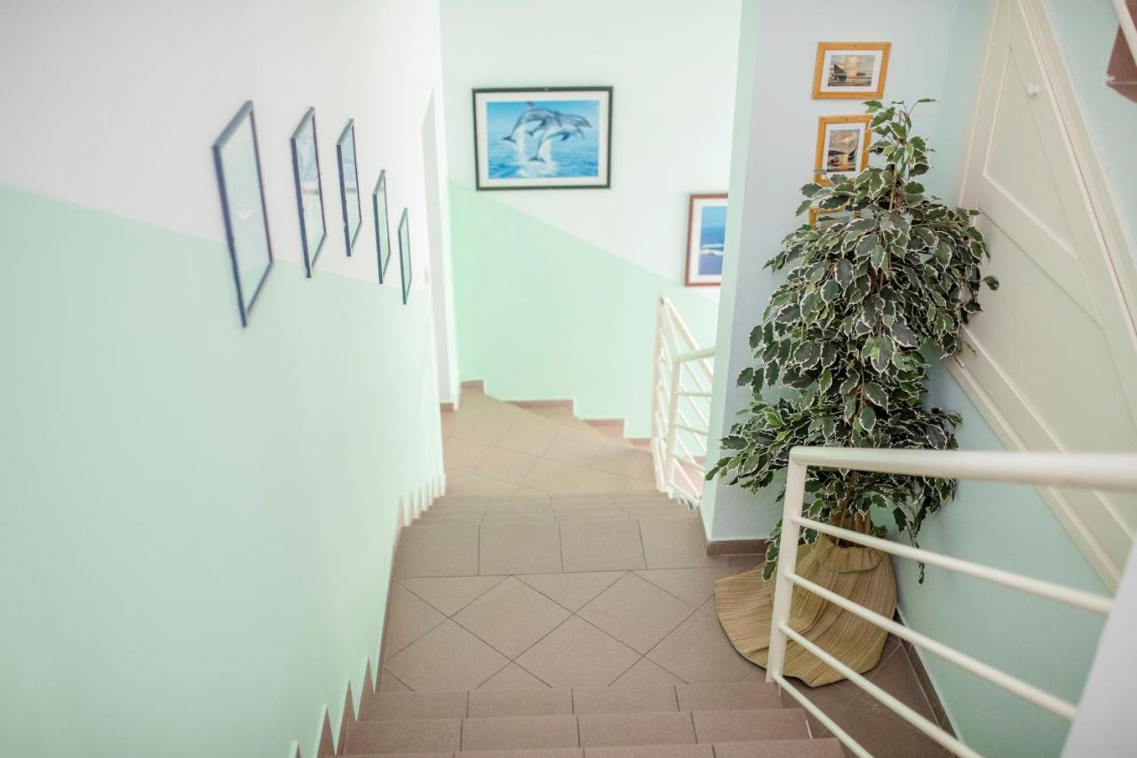 Guesthouse Sime Kolan Bagian luar foto