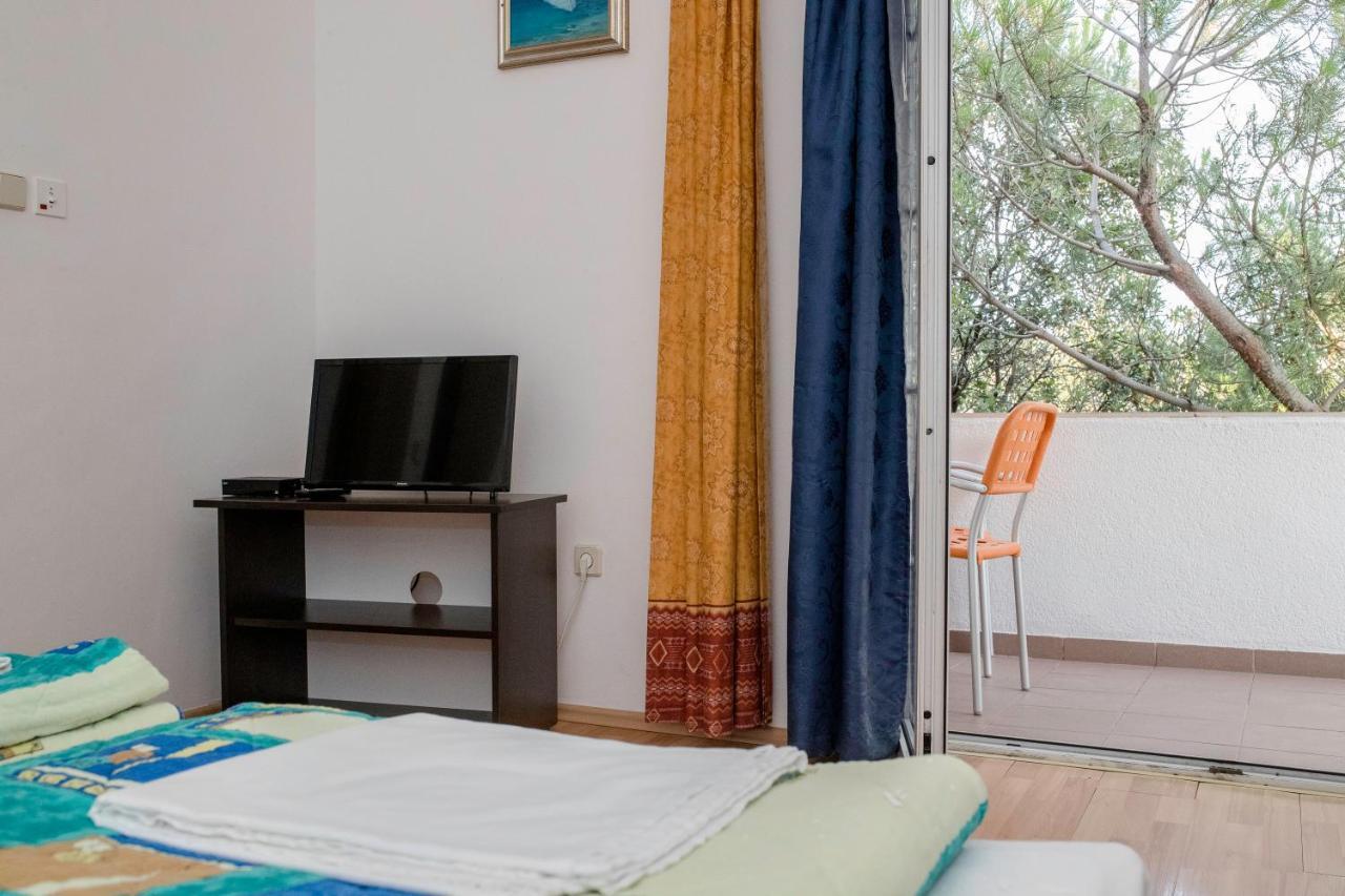 Guesthouse Sime Kolan Bagian luar foto
