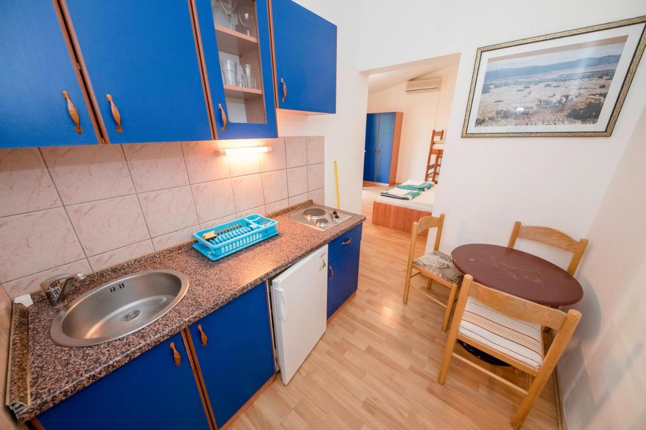 Guesthouse Sime Kolan Bagian luar foto